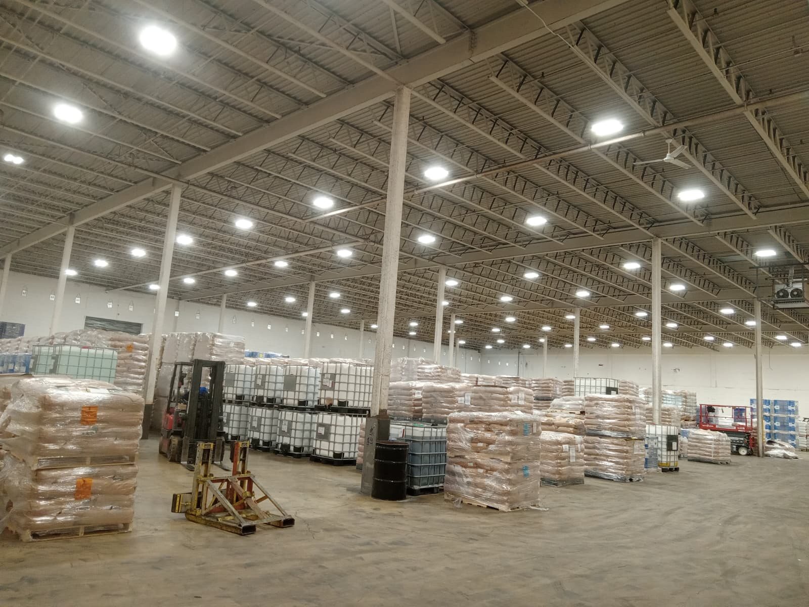 New Jersey warehouse after our LED high-bay lighting installation